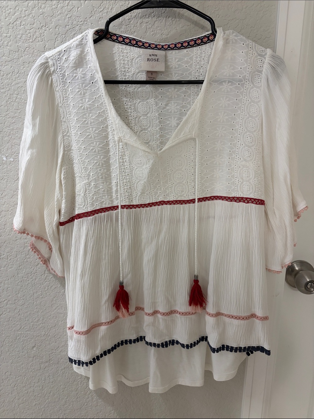 Knox Rose White Peasant Blouse with Red Tassels